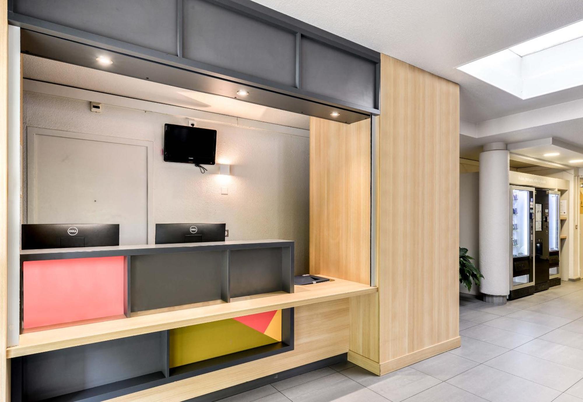 B&B Hotel Montpellier 1 Saint-Jean-de-Vedas Bagian luar foto