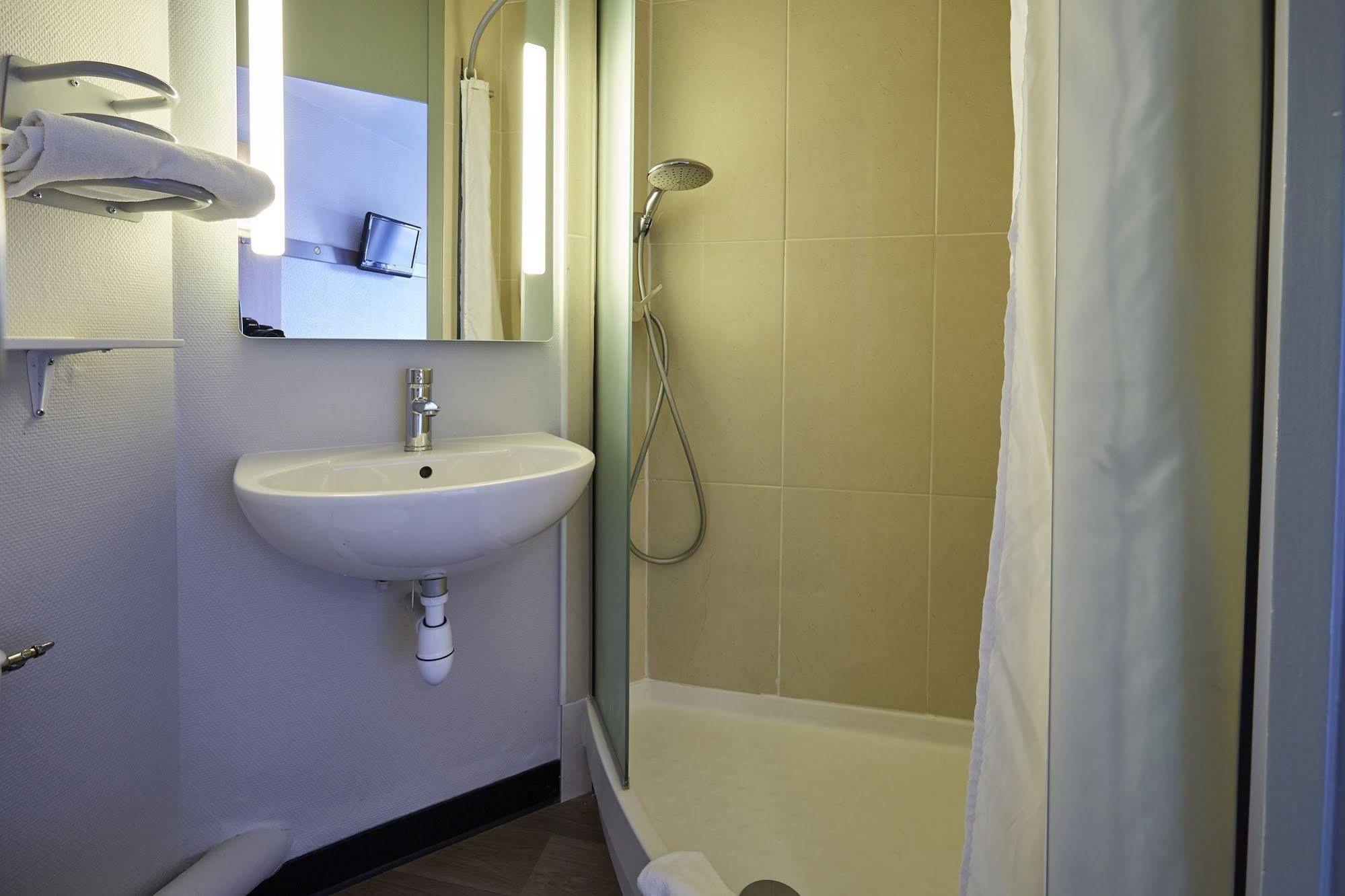 B&B Hotel Montpellier 1 Saint-Jean-de-Vedas Bagian luar foto